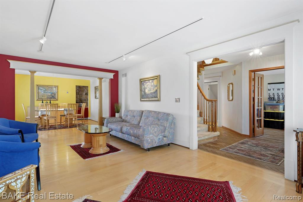 17514 Farmcrest Lane, Northville, MI 48168 — Photo 15