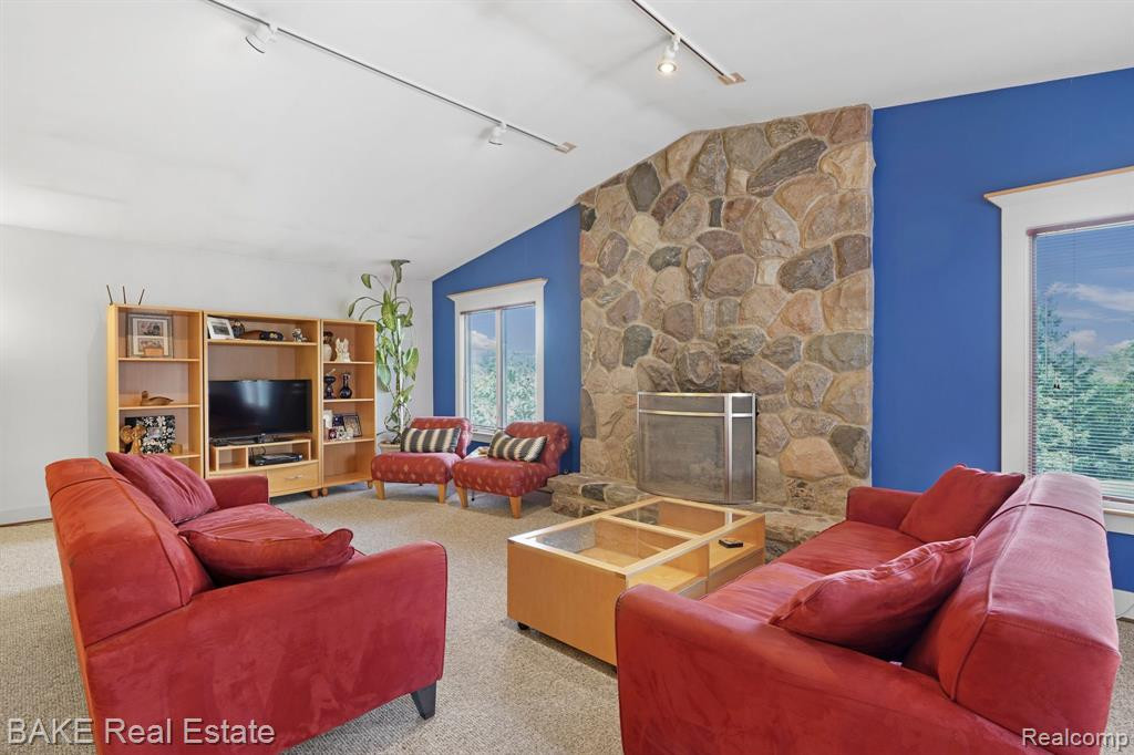 17514 Farmcrest Lane, Northville, MI 48168 — Photo 24