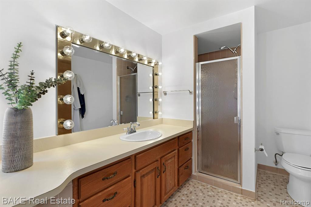 17514 Farmcrest Lane, Northville, MI 48168 — Photo 33