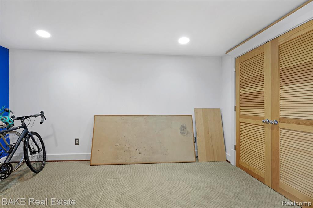 17514 Farmcrest Lane, Northville, MI 48168 — Photo 40
