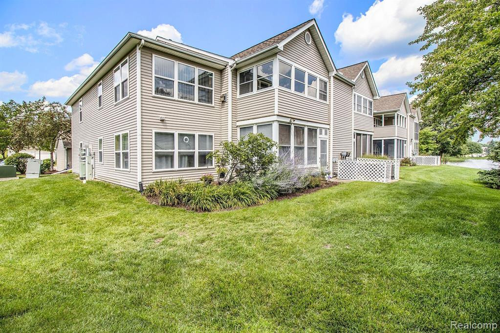 1641 WEATHERSTONE Drive, Ann Arbor, MI 48108 — Photo 3