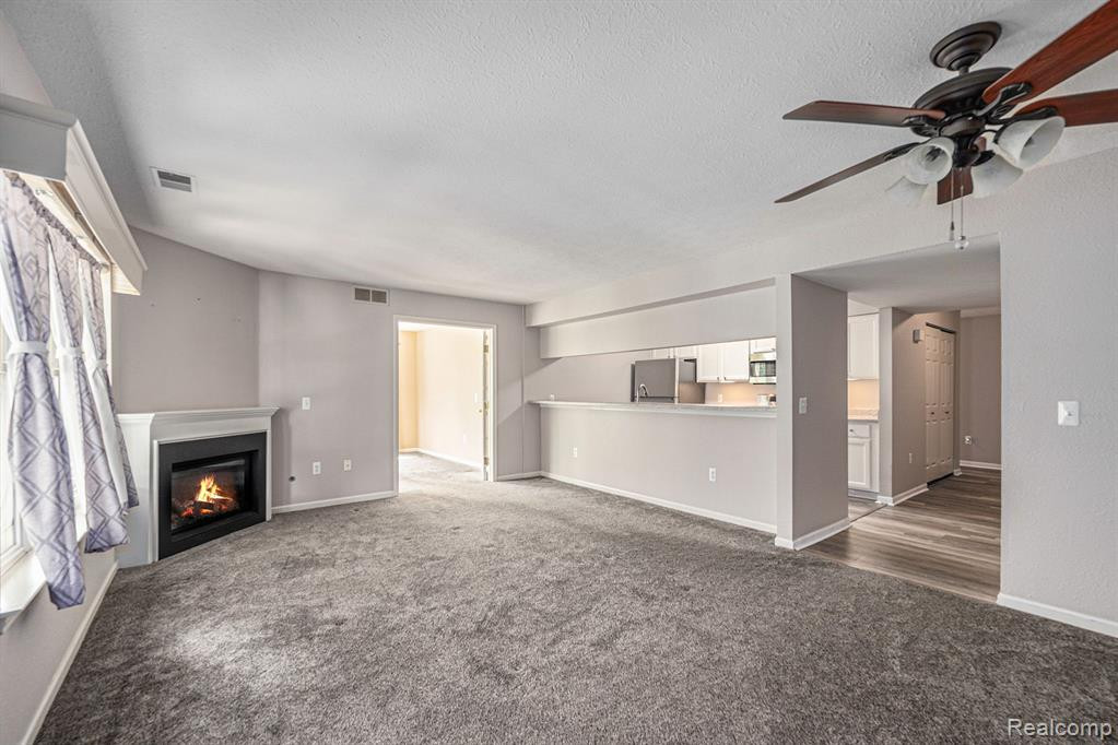 1641 WEATHERSTONE Drive, Ann Arbor, MI 48108 — Photo 5