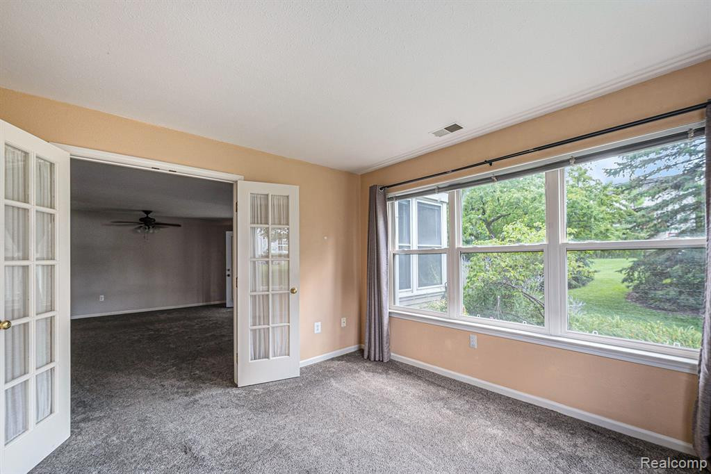 1641 WEATHERSTONE Drive, Ann Arbor, MI 48108 — Photo 10