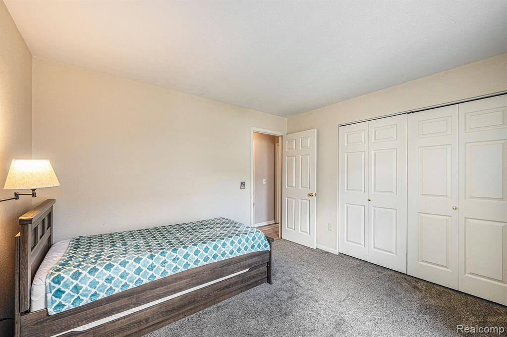 1641 WEATHERSTONE Drive, Ann Arbor, MI 48108 — Photo 14