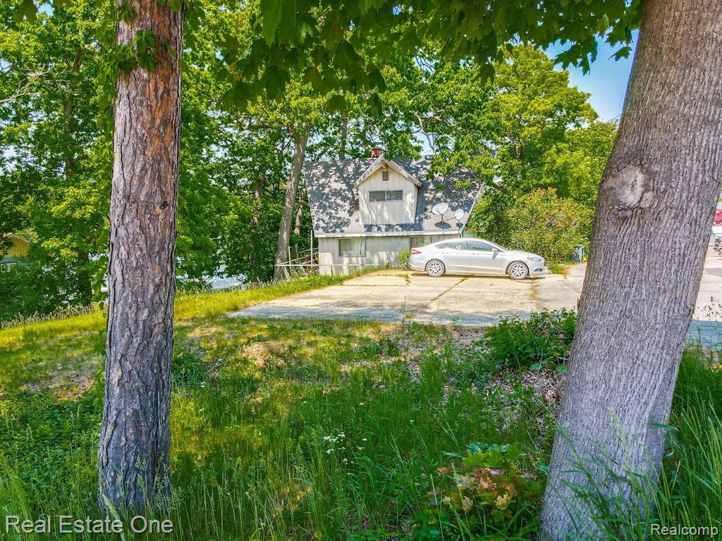 367 OAK Lane, Lake Orion, MI 48362 — Photo 4