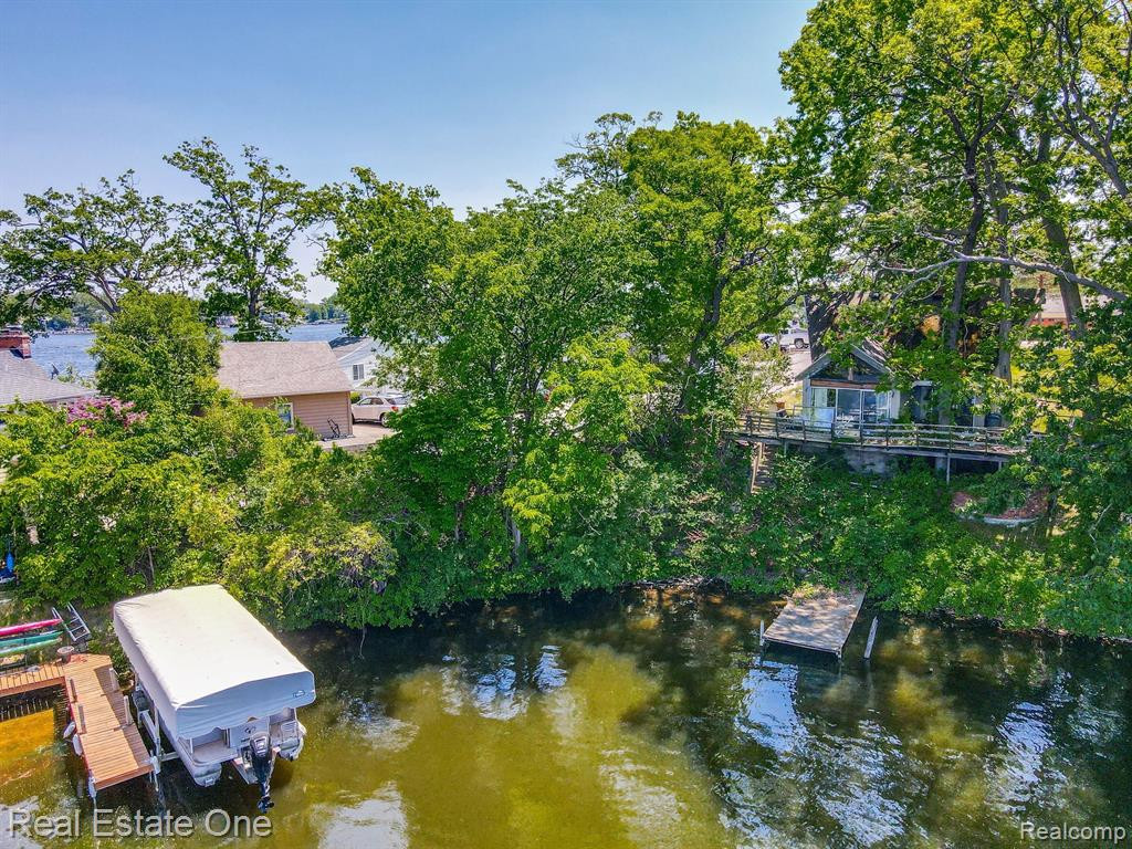 367 OAK Lane, Lake Orion, MI 48362 — Photo 7
