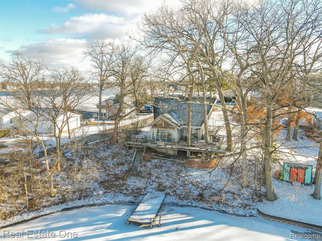 367 OAK Lane, Lake Orion, MI 48362 — Photo 17