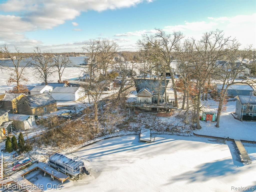 367 OAK Lane, Lake Orion, MI 48362 — Photo 19