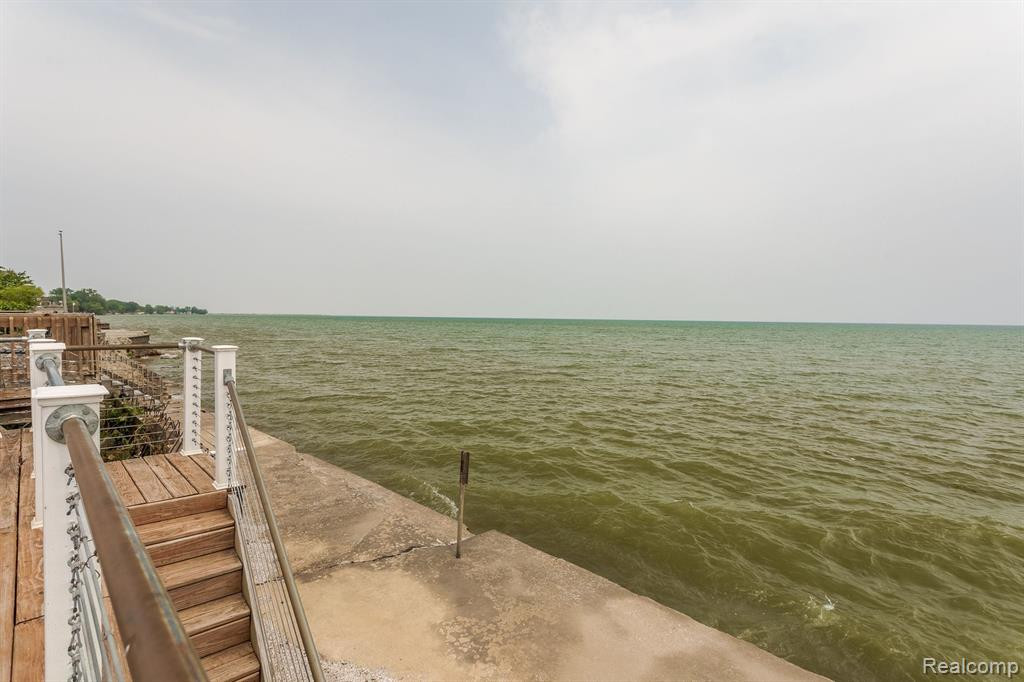 6988 LAKESHORE Drive, Newport, MI 48166 — Photo 26