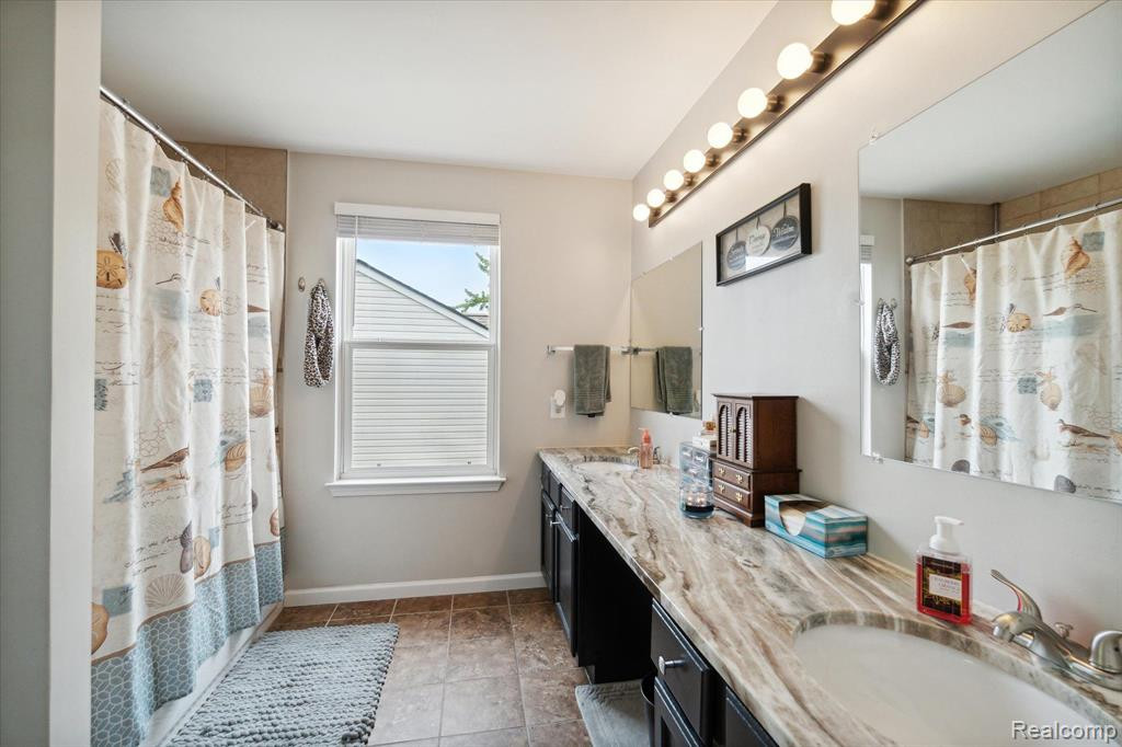 7769 PAINT CREEK Drive, Ypsilanti, MI 48197 — Photo 23