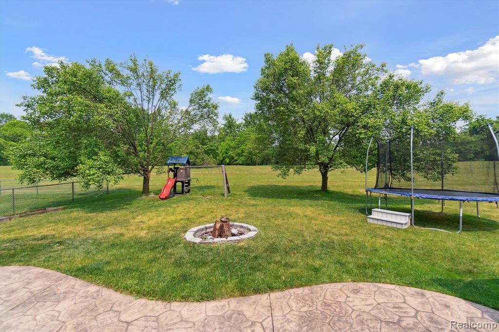 7769 PAINT CREEK Drive, Ypsilanti, MI 48197 — Photo 43