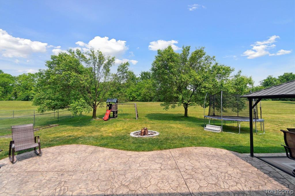 7769 PAINT CREEK Drive, Ypsilanti, MI 48197 — Photo 44