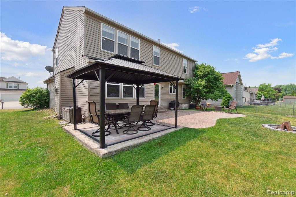 7769 PAINT CREEK Drive, Ypsilanti, MI 48197 — Photo 45
