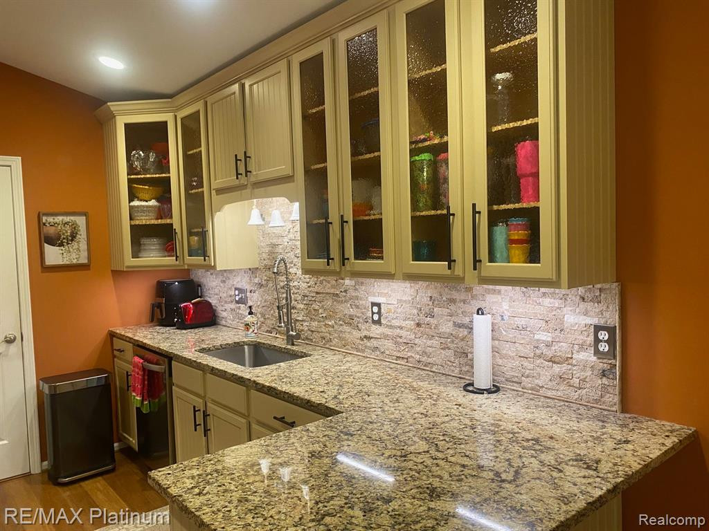 3088 KNEELAND Circle, 23, Howell, MI 48843 — Photo 2