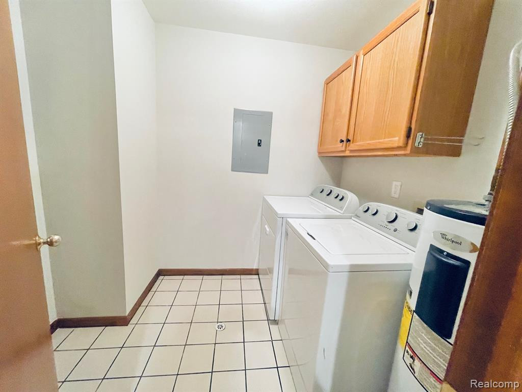 1345 HARBOUR Boulevard, 99, Trenton, MI 48183 — Photo 6