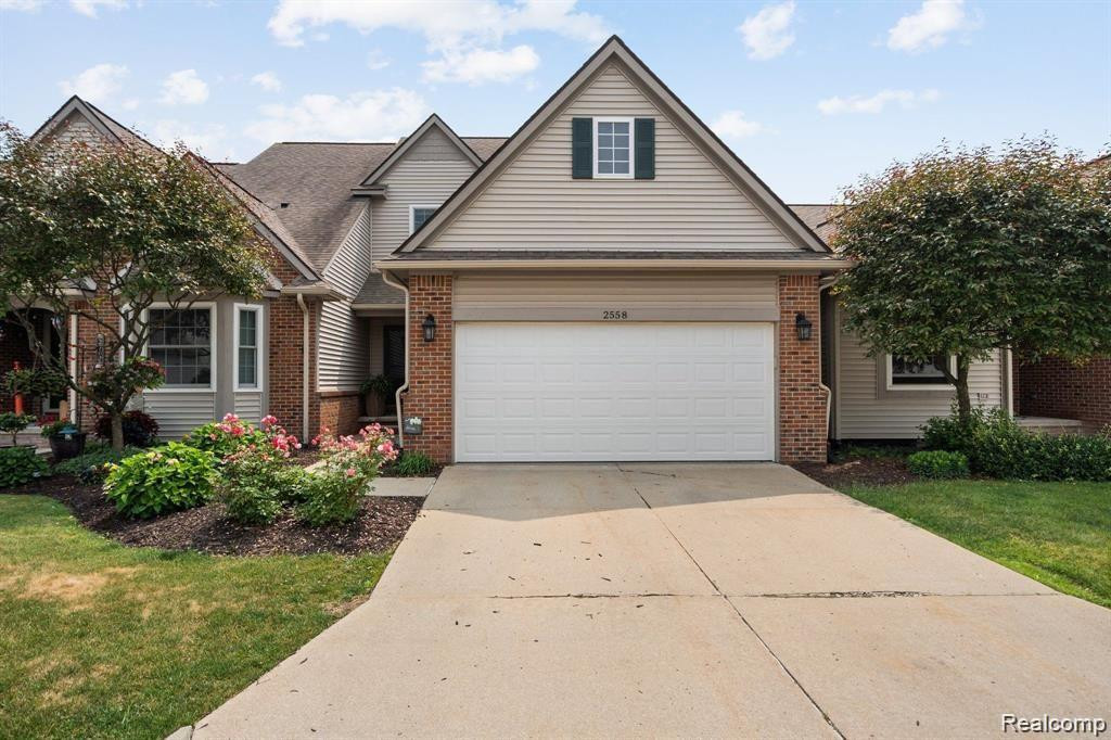 2558 KATSURA LN, Howell, MI 48855 — Photo 2