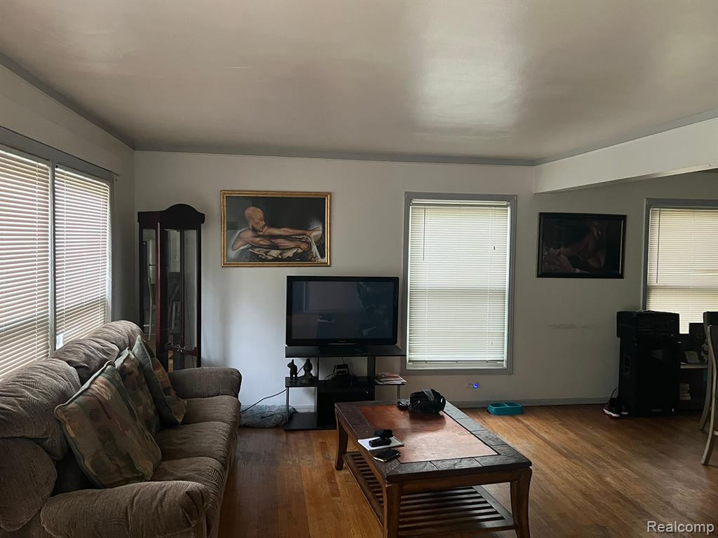 7649-7651 CURTIS Street, Detroit, MI 48221 — Photo 9