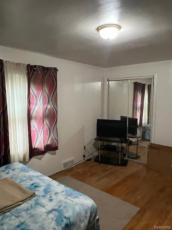 7649-7651 CURTIS Street, Detroit, MI 48221 — Photo 17
