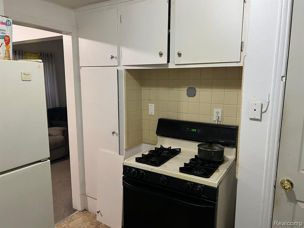 7649-7651 CURTIS Street, Detroit, MI 48221 — Photo 22