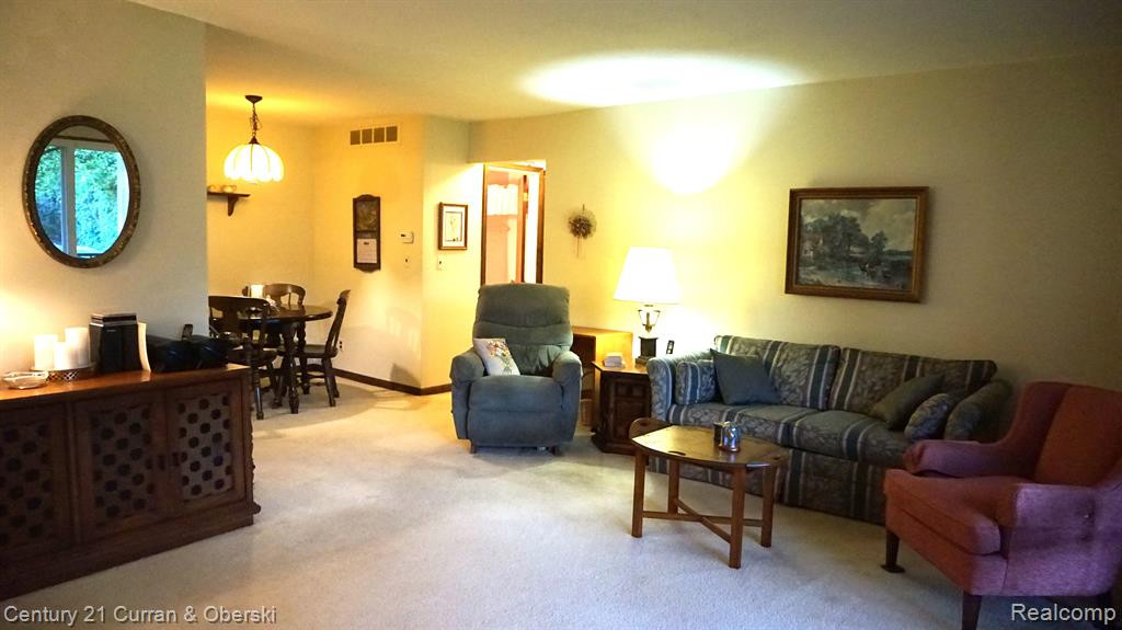 29545 BOBRICH Street, 45, Livonia, MI 48152 — Photo 3