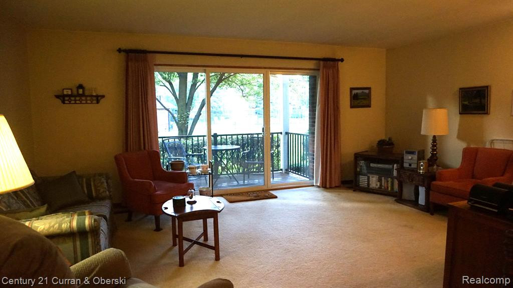 29545 BOBRICH Street, 45, Livonia, MI 48152 — Photo 4