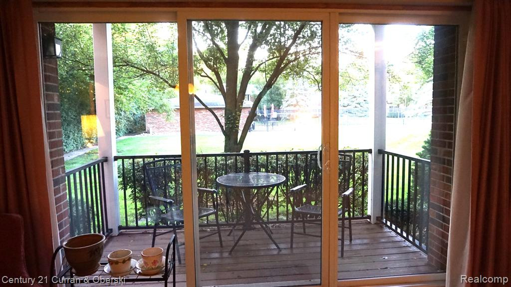 29545 BOBRICH Street, 45, Livonia, MI 48152 — Photo 5