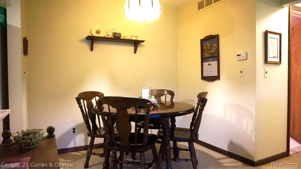 29545 BOBRICH Street, 45, Livonia, MI 48152 — Photo 9