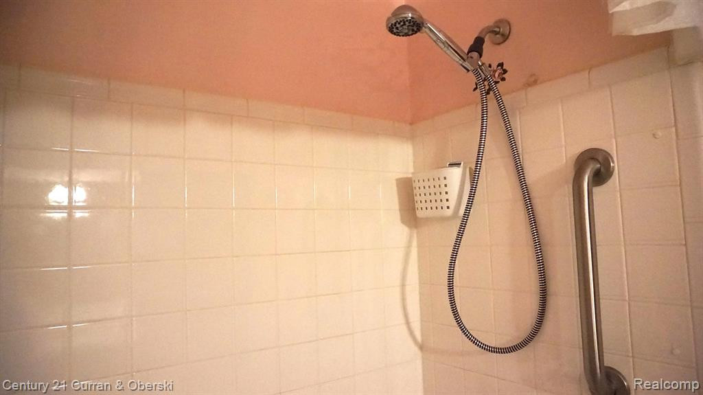 29545 BOBRICH Street, 45, Livonia, MI 48152 — Photo 15