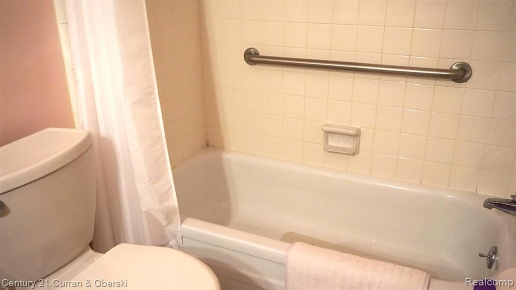29545 BOBRICH Street, 45, Livonia, MI 48152 — Photo 16