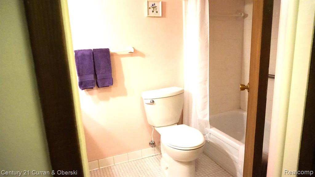 29545 BOBRICH Street, 45, Livonia, MI 48152 — Photo 17