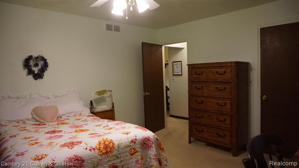 29545 BOBRICH Street, 45, Livonia, MI 48152 — Photo 21