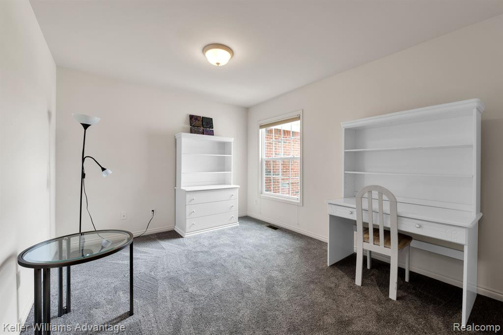 24372 HEATHERWOOD Drive, South Lyon, MI 48178 — Photo 10