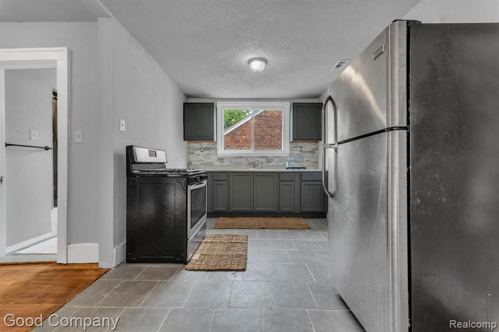 5104 HAVERHILL Street, Detroit, MI 48224 — Photo 10