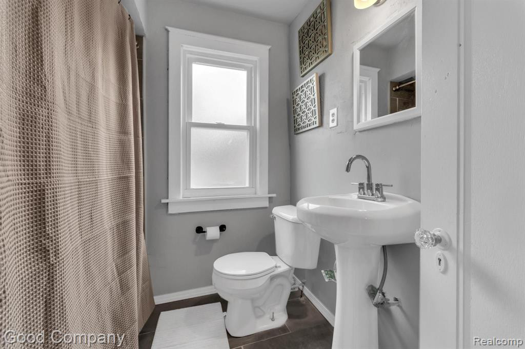 5104 HAVERHILL Street, Detroit, MI 48224 — Photo 11