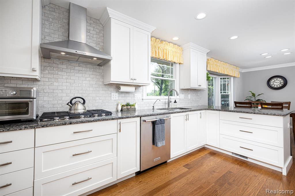 3676 HURON Court, Ann Arbor, MI 48103 — Photo 15