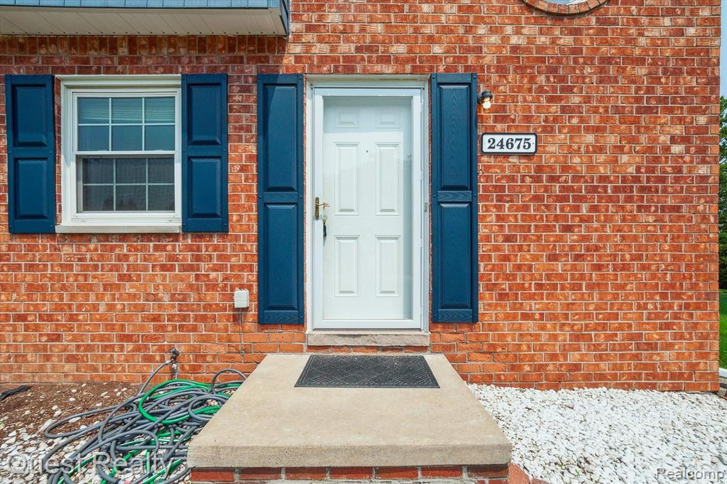 24675 OLDE ORCHARD Street, Novi, MI — Photo 6