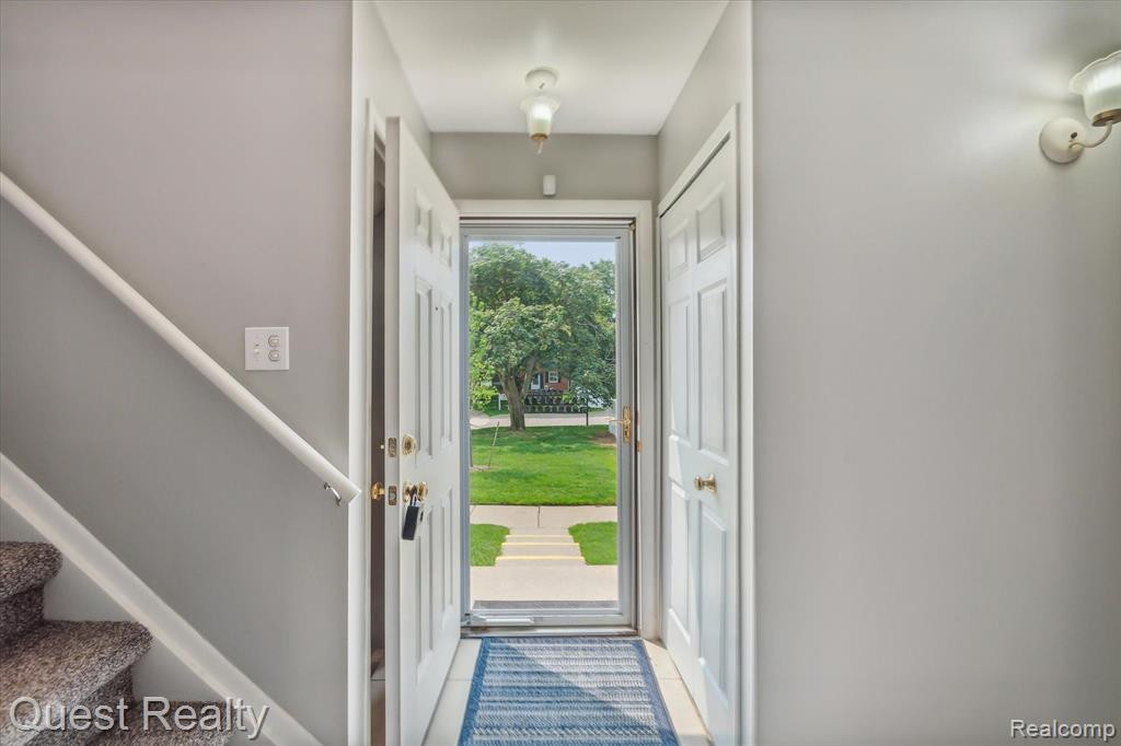 24675 OLDE ORCHARD Street, Novi, MI — Photo 7