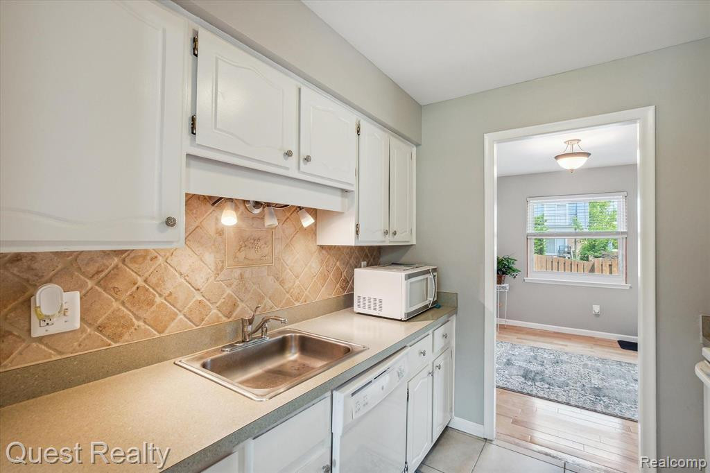 24675 OLDE ORCHARD Street, Novi, MI — Photo 14