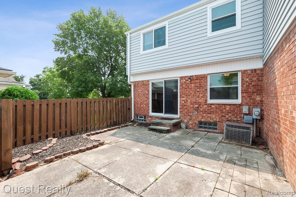 24675 OLDE ORCHARD Street, Novi, MI — Photo 36