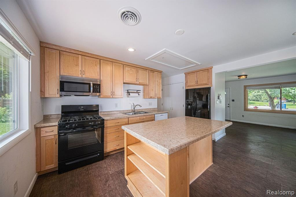 3544 OAKWOOD Street, Ann Arbor, MI 48104 — Photo 6