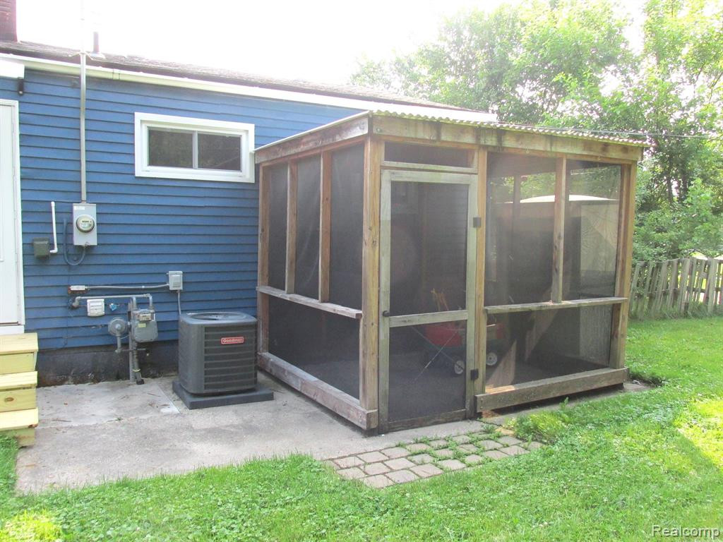 1592 HARVEST Lane, Ypsilanti, MI 48198 — Photo 3