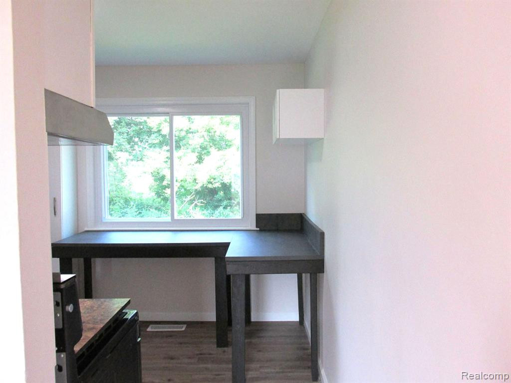1592 HARVEST Lane, Ypsilanti, MI 48198 — Photo 9
