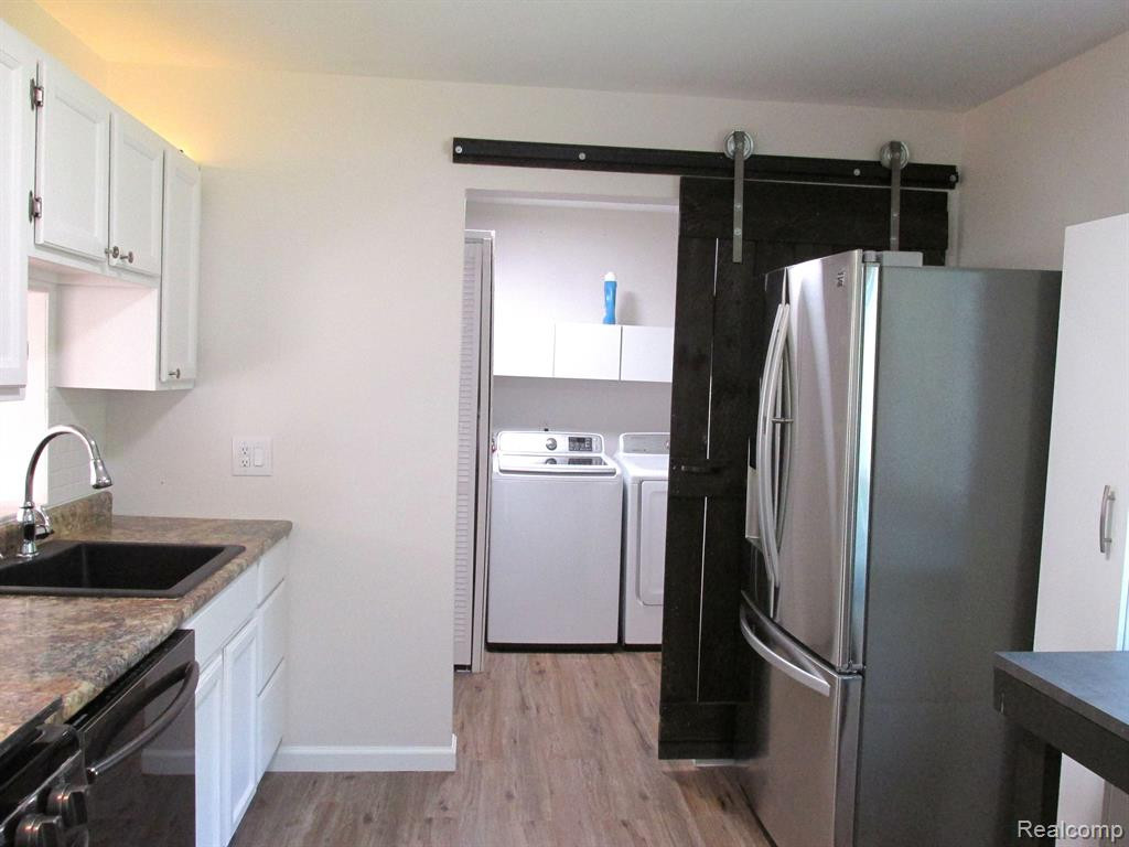 1592 HARVEST Lane, Ypsilanti, MI 48198 — Photo 11