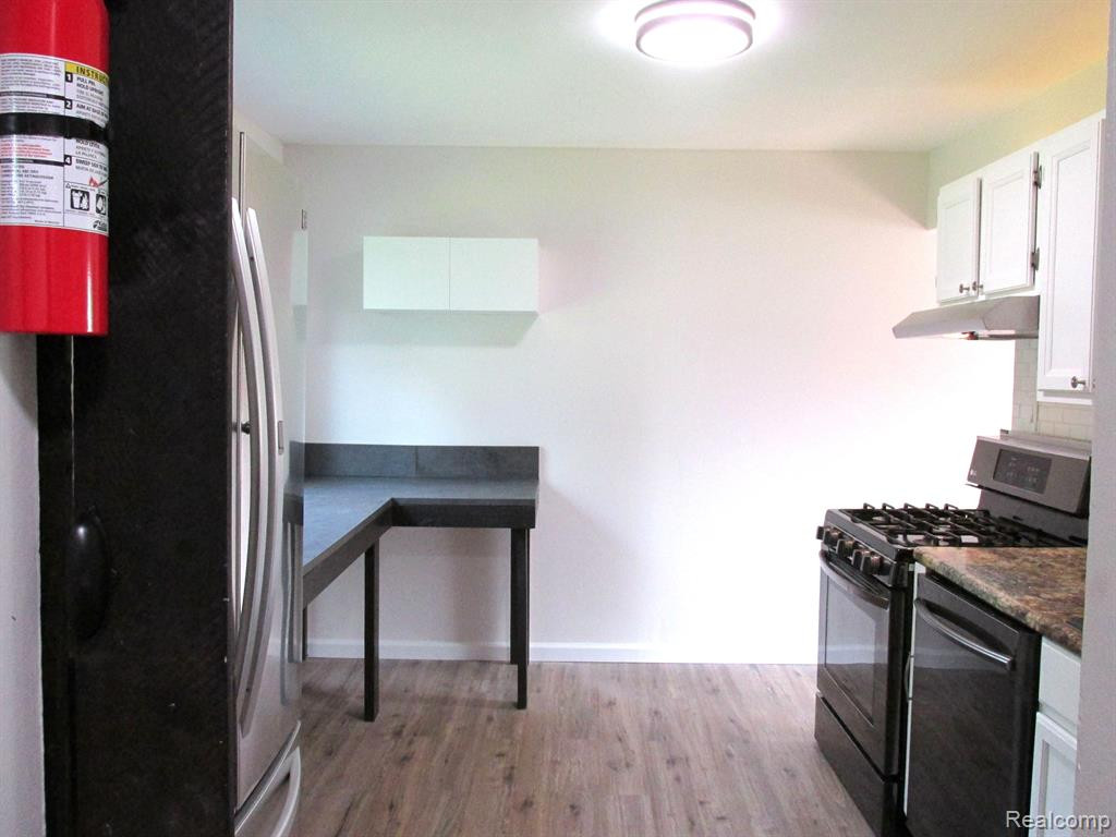 1592 HARVEST Lane, Ypsilanti, MI 48198 — Photo 13