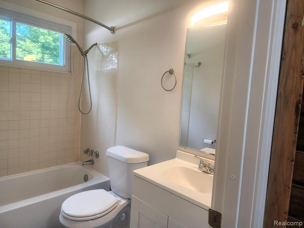 1592 HARVEST Lane, Ypsilanti, MI 48198 — Photo 21