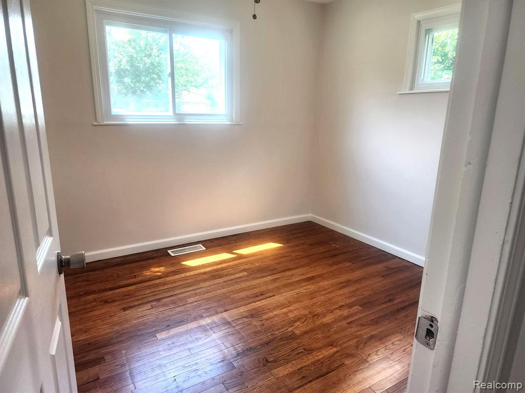 1592 HARVEST Lane, Ypsilanti, MI 48198 — Photo 24