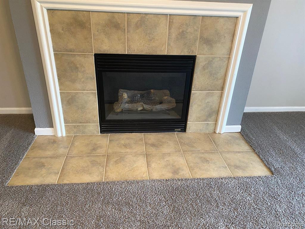 2174 PINECROFT Drive, Canton, MI 48188 — Photo 8