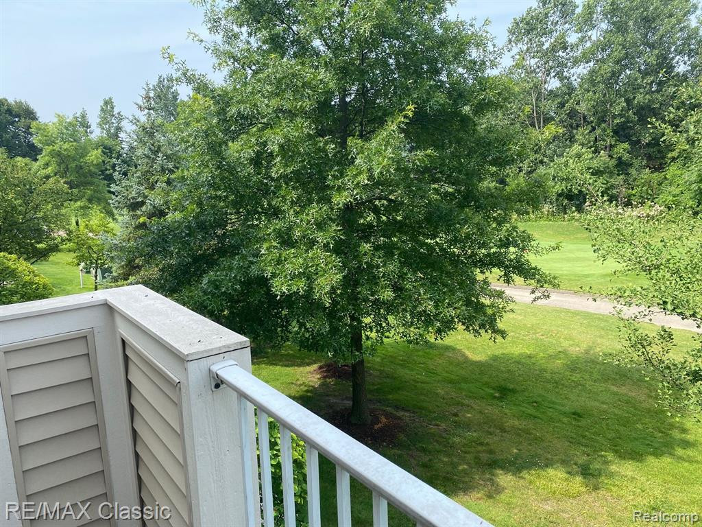 2174 PINECROFT Drive, Canton, MI 48188 — Photo 11