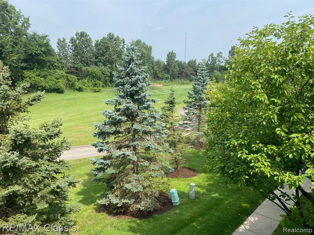 2174 PINECROFT Drive, Canton, MI 48188 — Photo 13