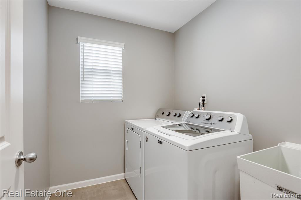 37492 S Dianne Lane, New Boston, MI 48164 — Photo 13